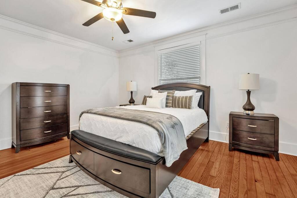 Exquisite Two-Story Home Located In Midtown Мемфис Екстериор снимка