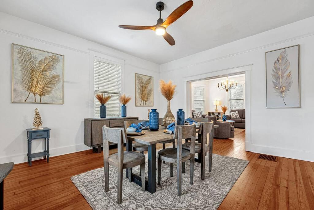 Exquisite Two-Story Home Located In Midtown Мемфис Екстериор снимка